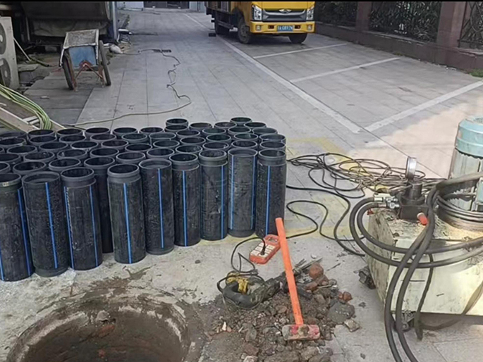 通辽PE置换管厂家 DN315置换管 非开挖管短管置换